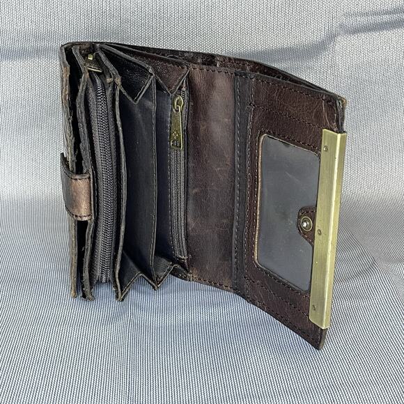 Patricia Nash Cametti Tooled Trifold Wallet Brown Leaf Print Gold Trim Card Slot - Picture 3 of 9